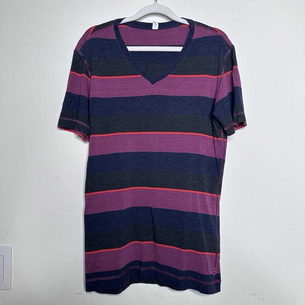 Lululemon Short Sleeve Striped V-Neck T Shirt Size Small Casual Stretch